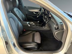 Fahrzeugabbildung Mercedes-Benz C 180 C -Klasse T-Modell AHK Sitzhei. Navi Tempo