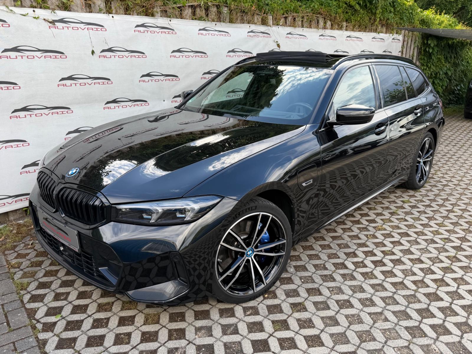BMW 330e xDrive M Sport PRO Besondere Ausstatung