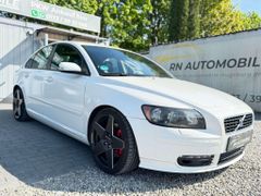 Fahrzeugabbildung Volvo S40 T5 Momentum *BLICKFANG* *TUNING*