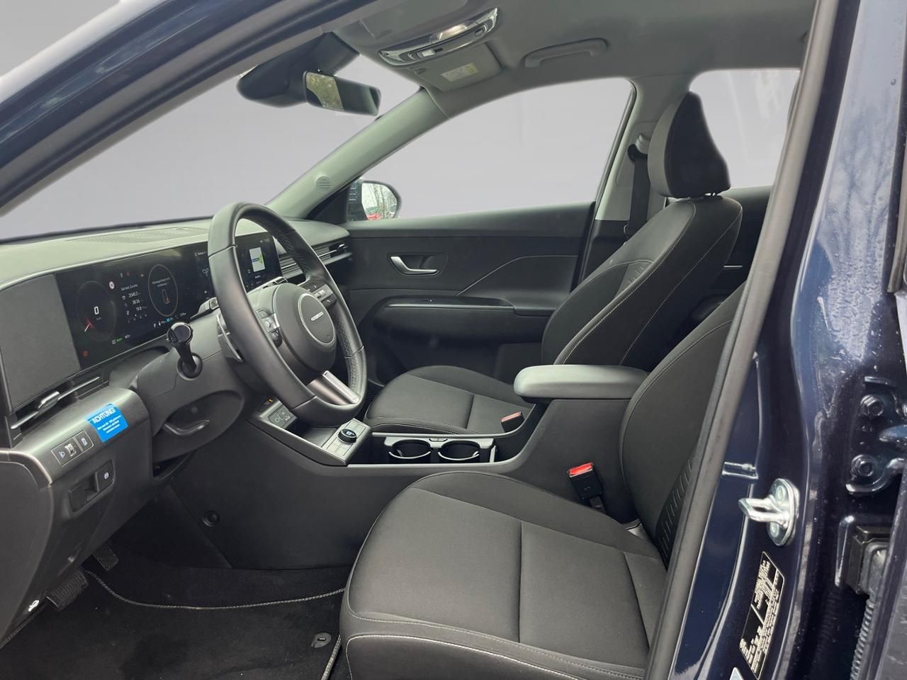Fahrzeugabbildung Hyundai KONA ADVANTAGE ACC AUT Akustikglas Fernlichtass.