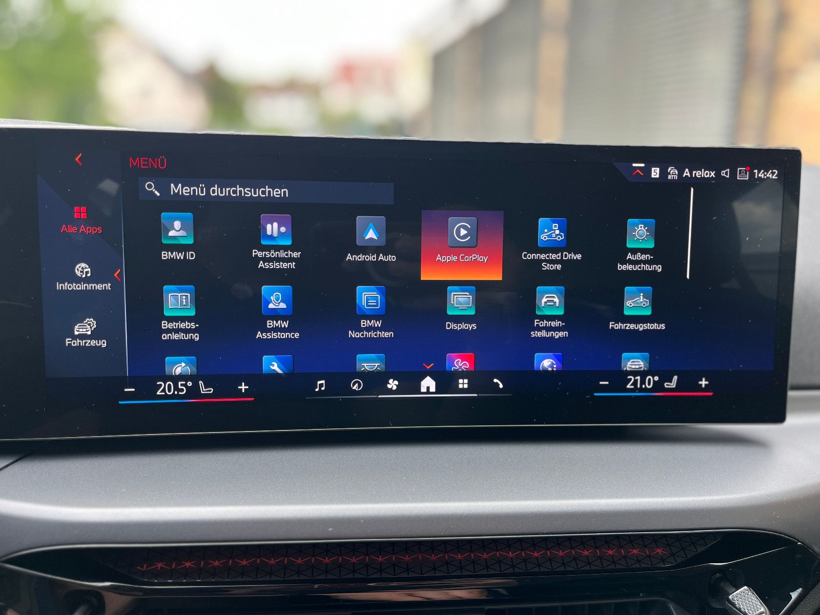 BMW 318i Touring Navi LED Shz Kamera foto 20