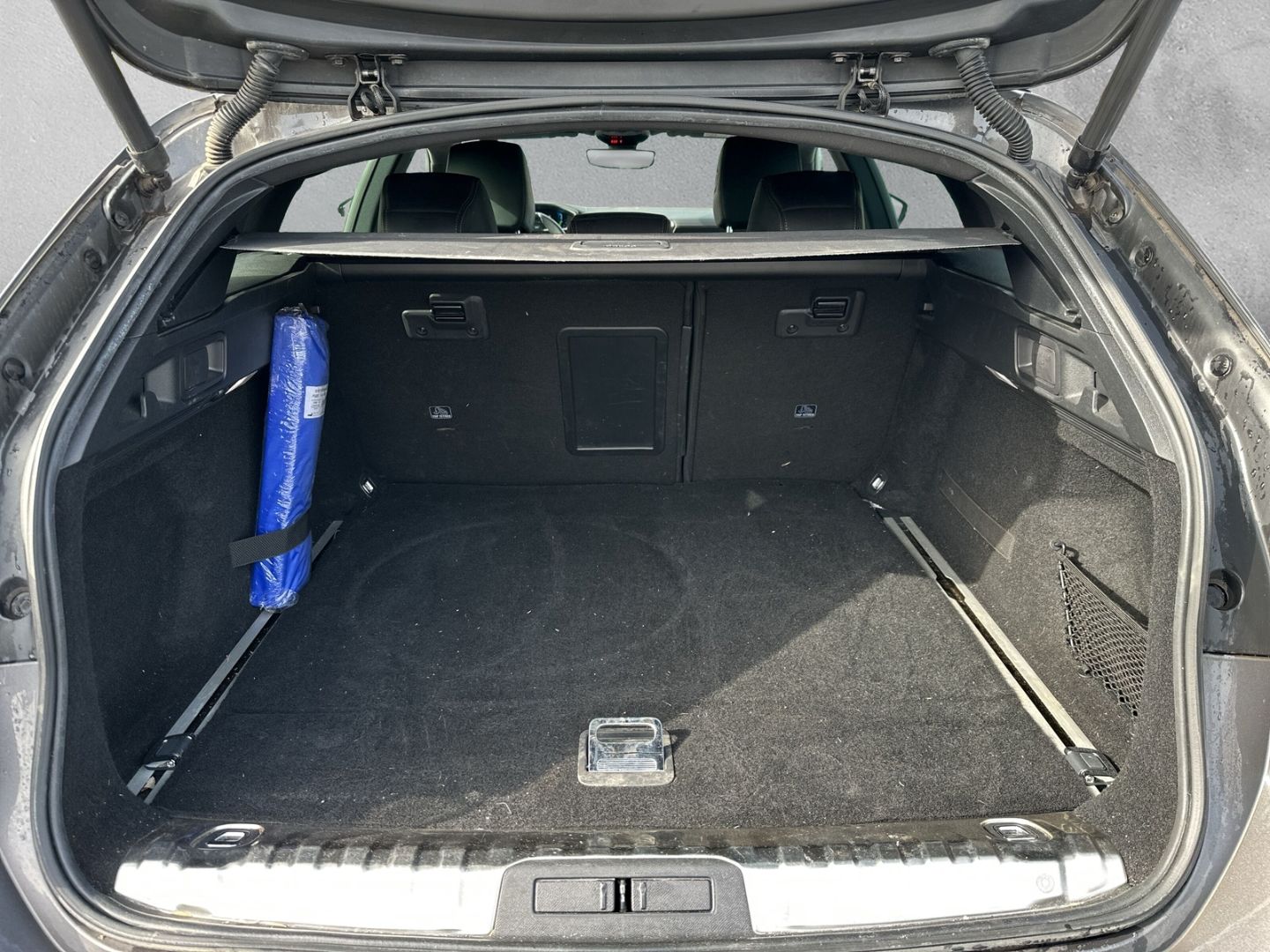 Fahrzeugabbildung Peugeot 508 SW Hybrid 225 Allure Sportpaket El. Panodach