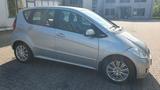 Mercedes-Benz A 160 BlueEFFICIENCY  Klima Alu PDC AHK 2.Hd. - Mercedes-Benz A 160 in Duisburg