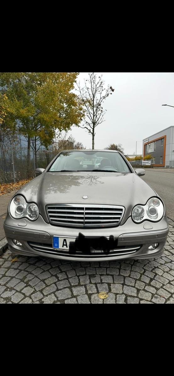 Mercedes-Benz 240