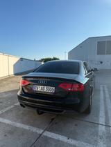 Audi A4 2.0 TFSI 132kW S line S line - Audi A4 mit Benzin-Antrieb: Limousine, 2.0