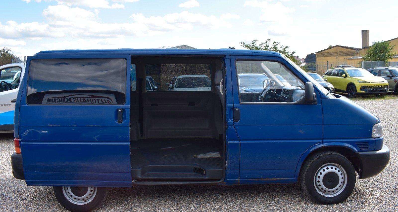 Fahrzeugabbildung Volkswagen T4 Caravelle 2.5 TDI KLIMA/SERVO/ABS/AHK