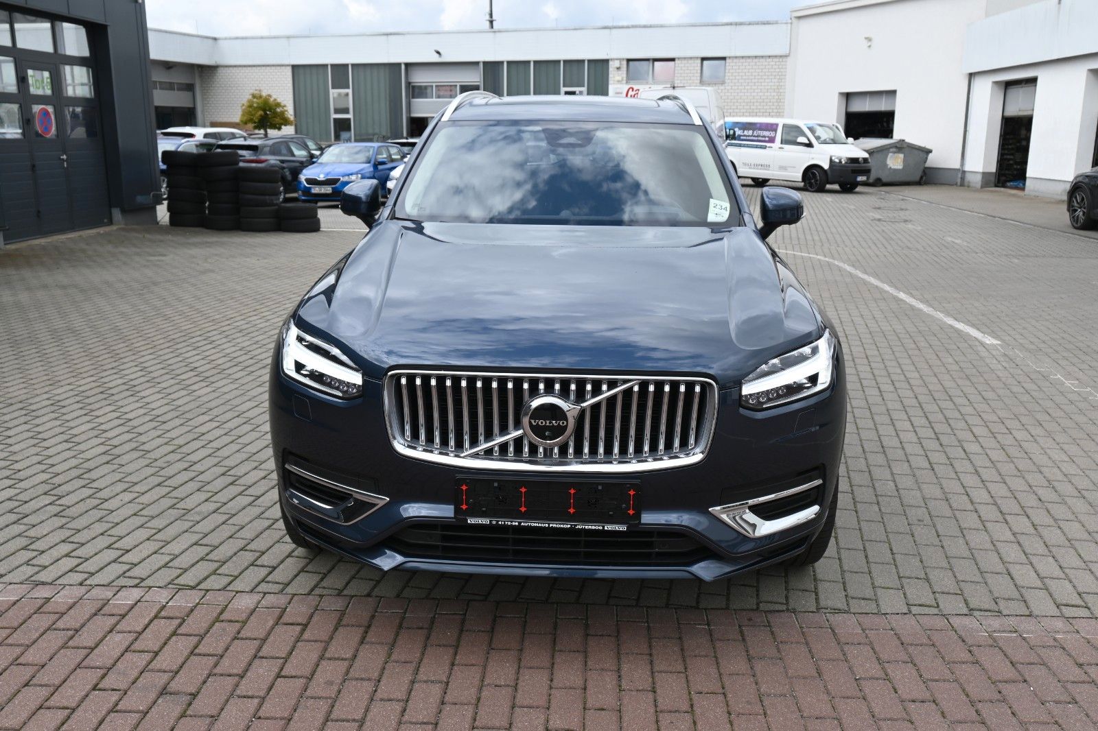 Fahrzeugabbildung Volvo XC90 T8 Ultimate Bright PHEV *AHK*MASS*B&W*LUFT*