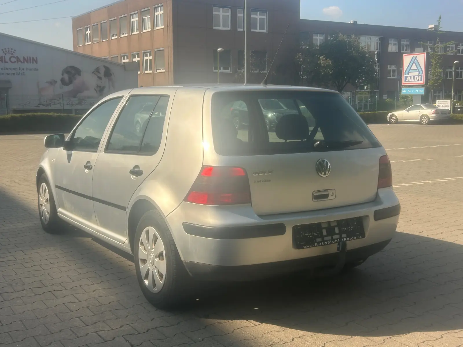 Volkswagen Golf 1.4 Special *AHK*KLIMA*RADIO*