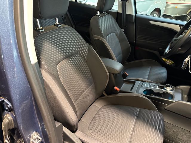 Fahrzeugabbildung Ford Focus Turnier Cool & Connect*CarPlay*RFK*SHZ*1.H
