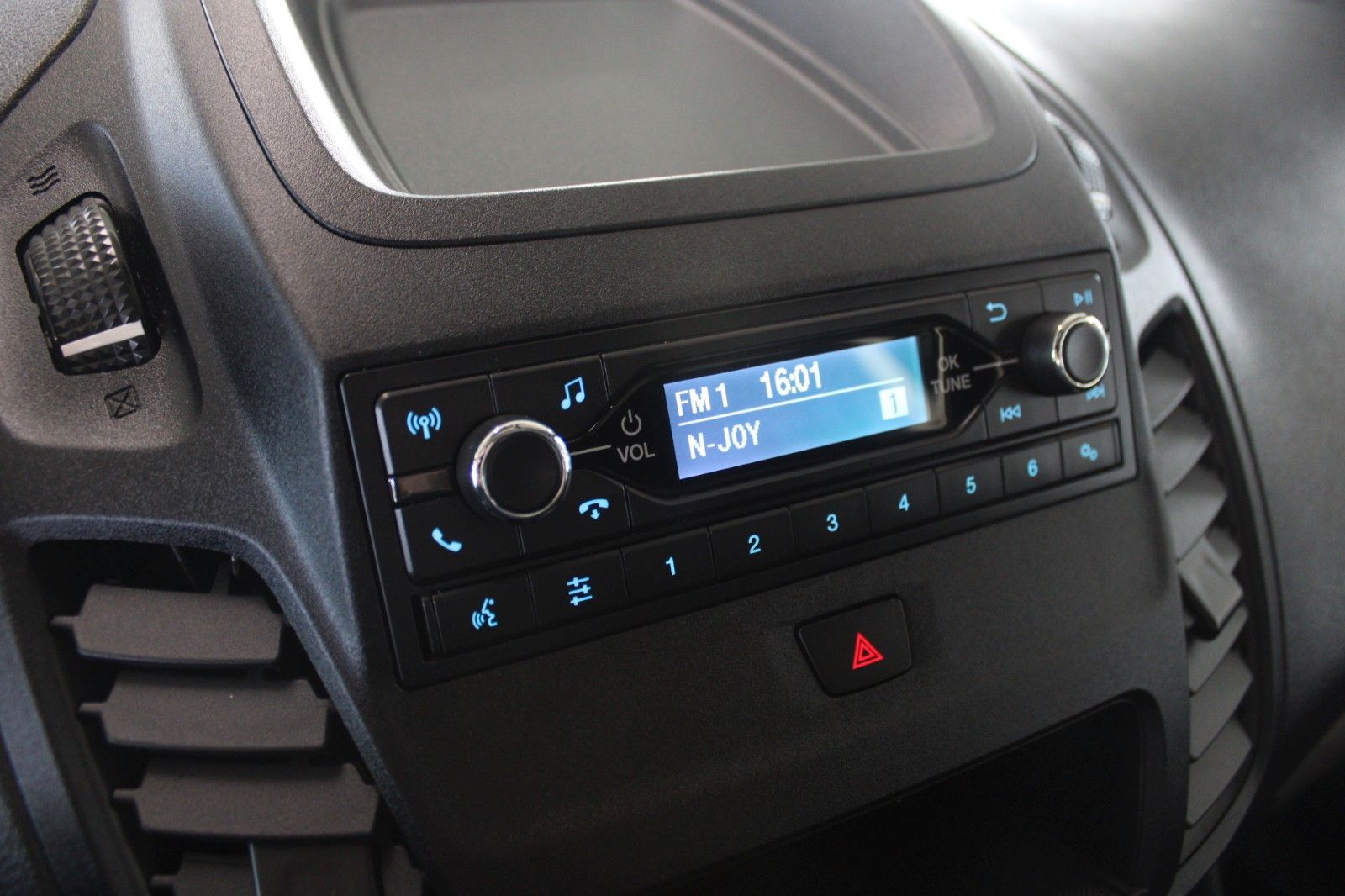 Fahrzeugabbildung Ford Transit Connect TREND L2 Lang KLIMA CAM STDHZ 3S