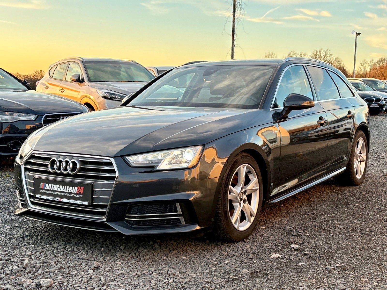Fahrzeugabbildung Audi A4 Avant 2.0 TDI sport Navi Leder Xenon S-LINE