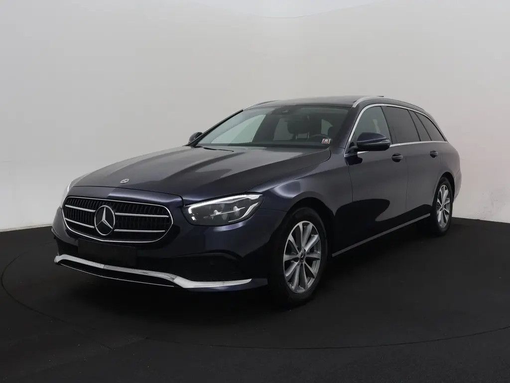Image of Mercedes-Benz E 300
