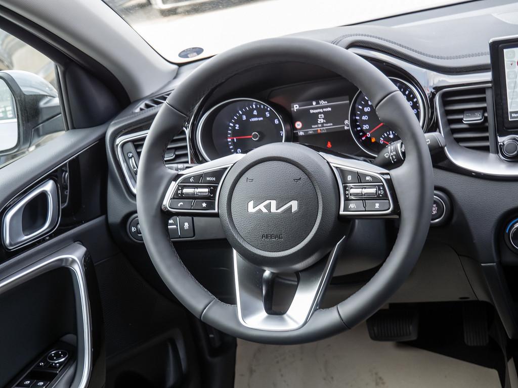 Kia Ceed_SW 1.5 T-GDi Ultimate Edition NAVI ACC LED