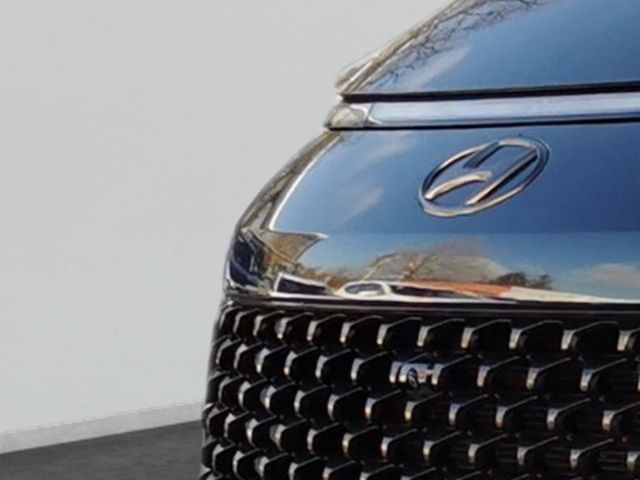 Fahrzeugabbildung Hyundai STARIA Signature 4WD 7-Sitzer PANO+AHK+GARANTIE