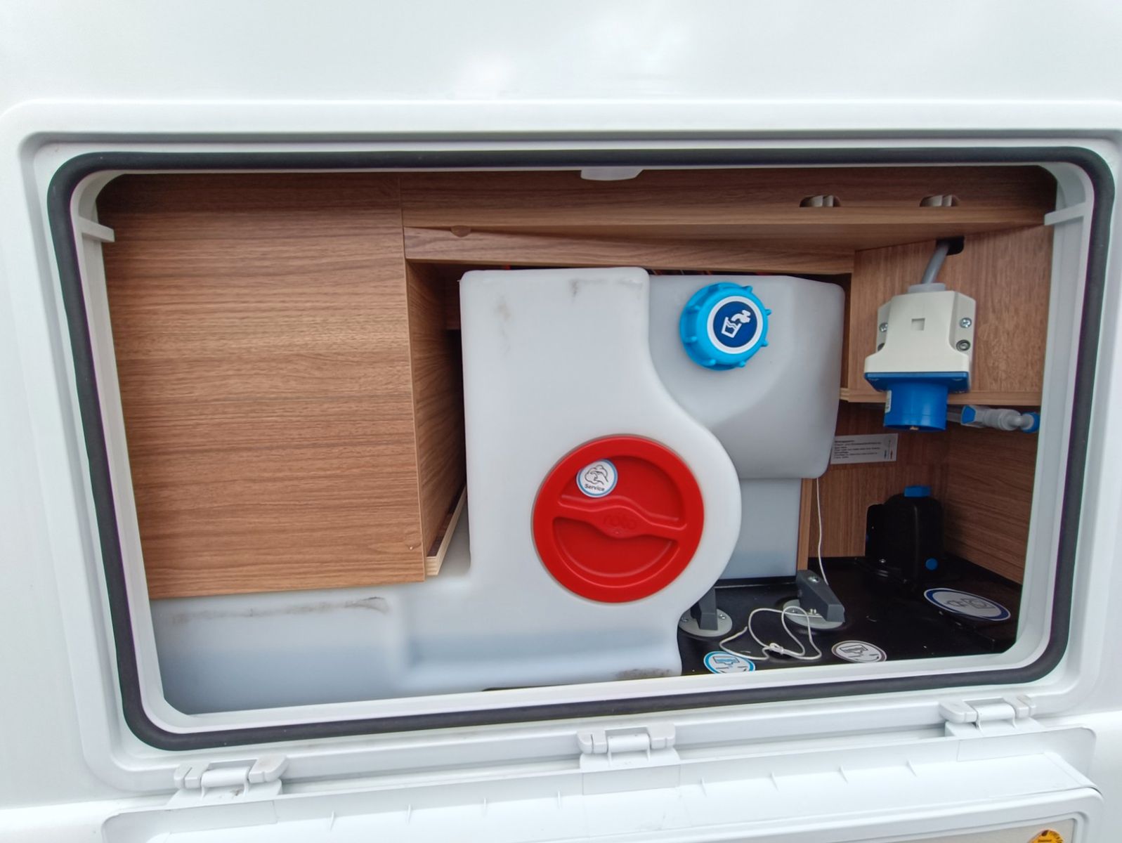 Fahrzeugabbildung Weinsberg CaraCompact 600 MEG Edition Pepper*Automatik*LED