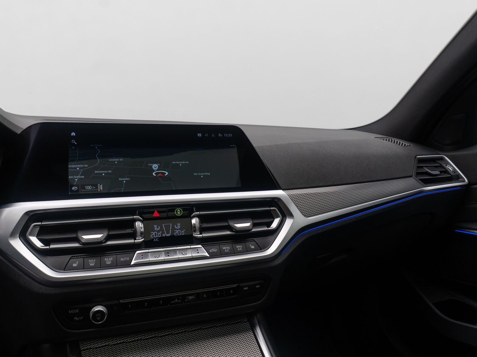 Fahrzeugabbildung BMW 330d M Sport Panorama HUD DAB Laser HiFi AHK