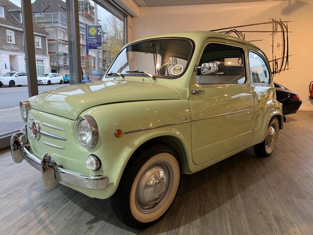 Fiat 600 Restauriert !!! Top Zustand !!!