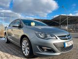 Opel Astra J Lim,5trgActive,Klimaaut.,SHZ,Xenon,Dashc - Opel Astra in Berlin