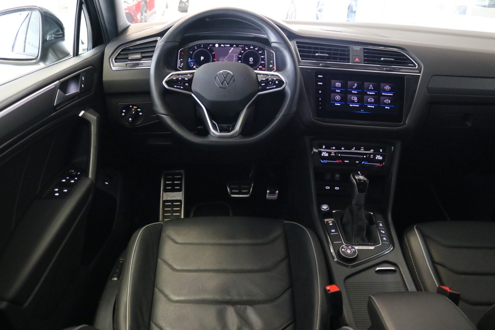 Volkswagen Tiguan Allspace R-Line AHK DCC 360° HUD Pano ACC foto 18