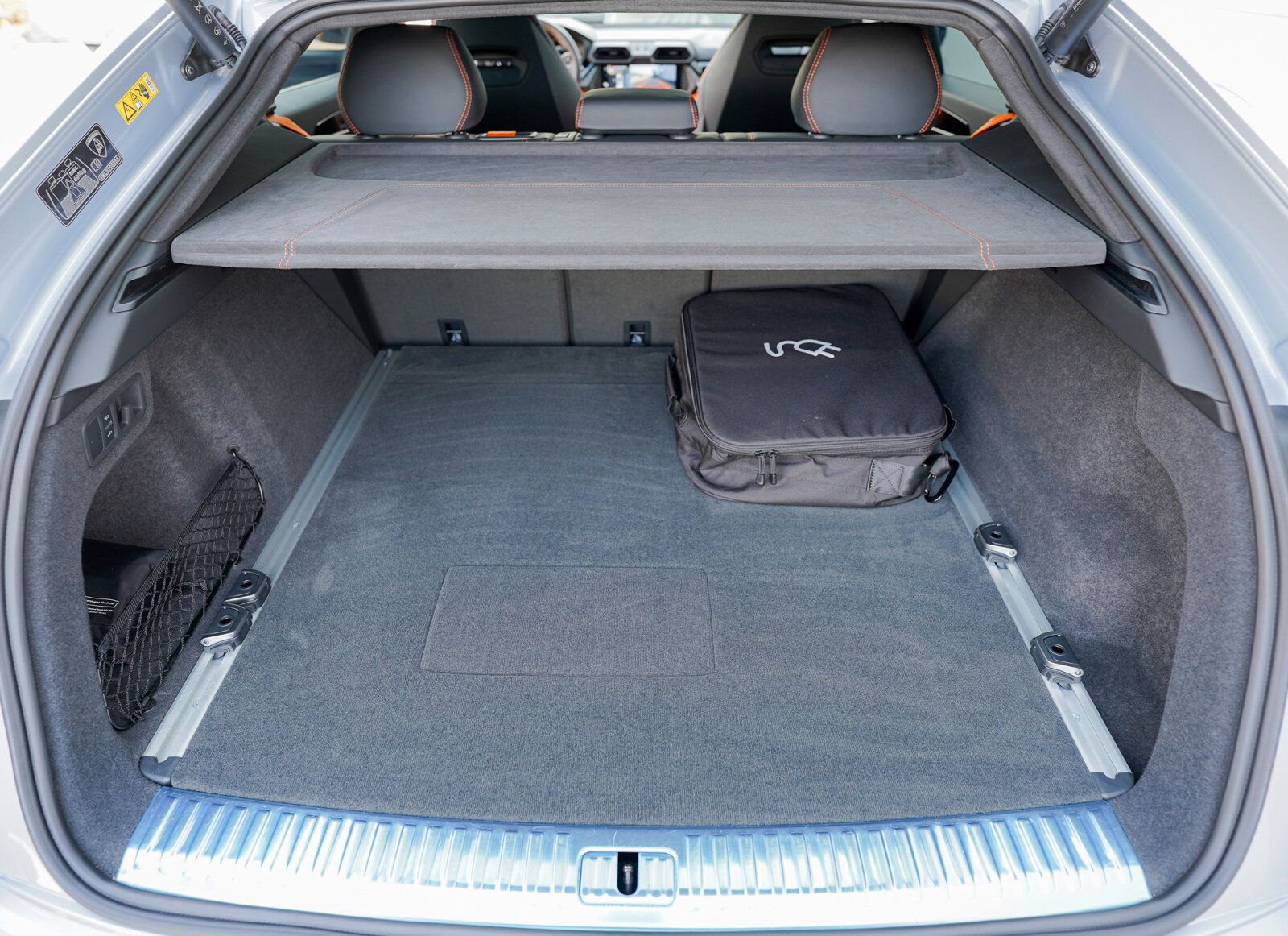 Lamborghini Urus SE Grigio Nimbus  Akrapovic  Pano.  Massage foto 19