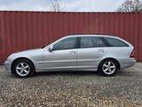 Mercedes-Benz C200*AVANTGARDE*AUTOMATIK*UNFALLFREI*SCHECKHEFT* - gebrauchte Mercedes-Benz C 200 aus dem Jahr 2005