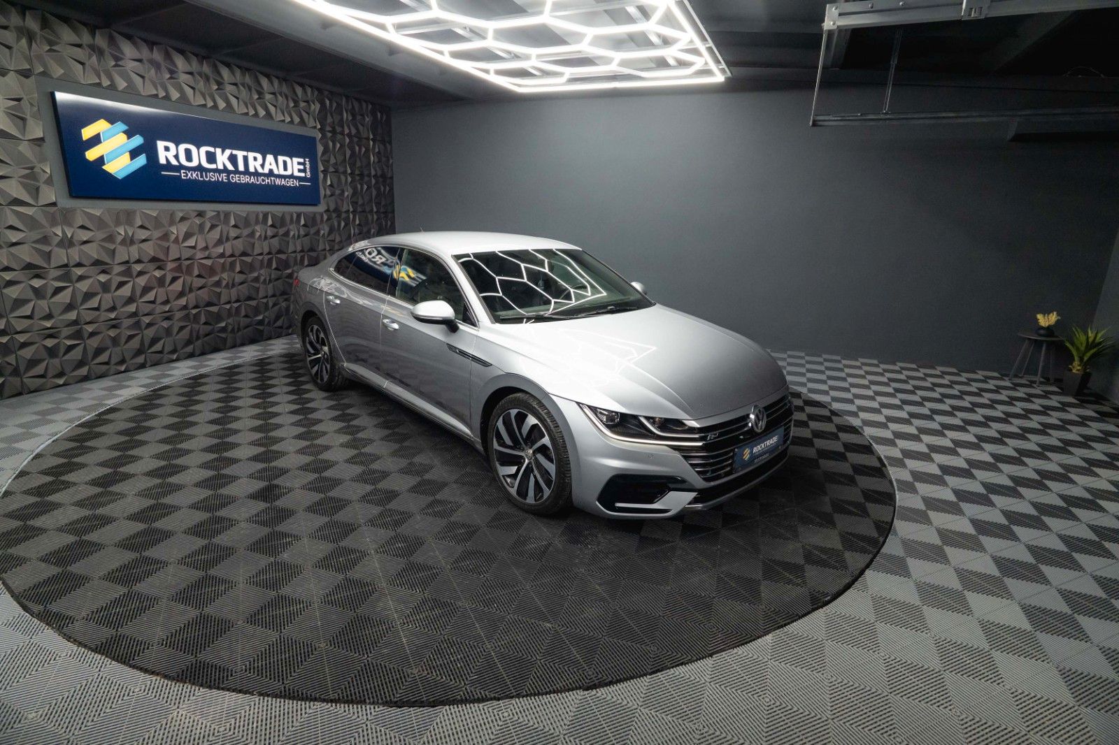 Fahrzeugabbildung Volkswagen Arteon R-Line+ | ACC | Massage | LED | 19 Zoll