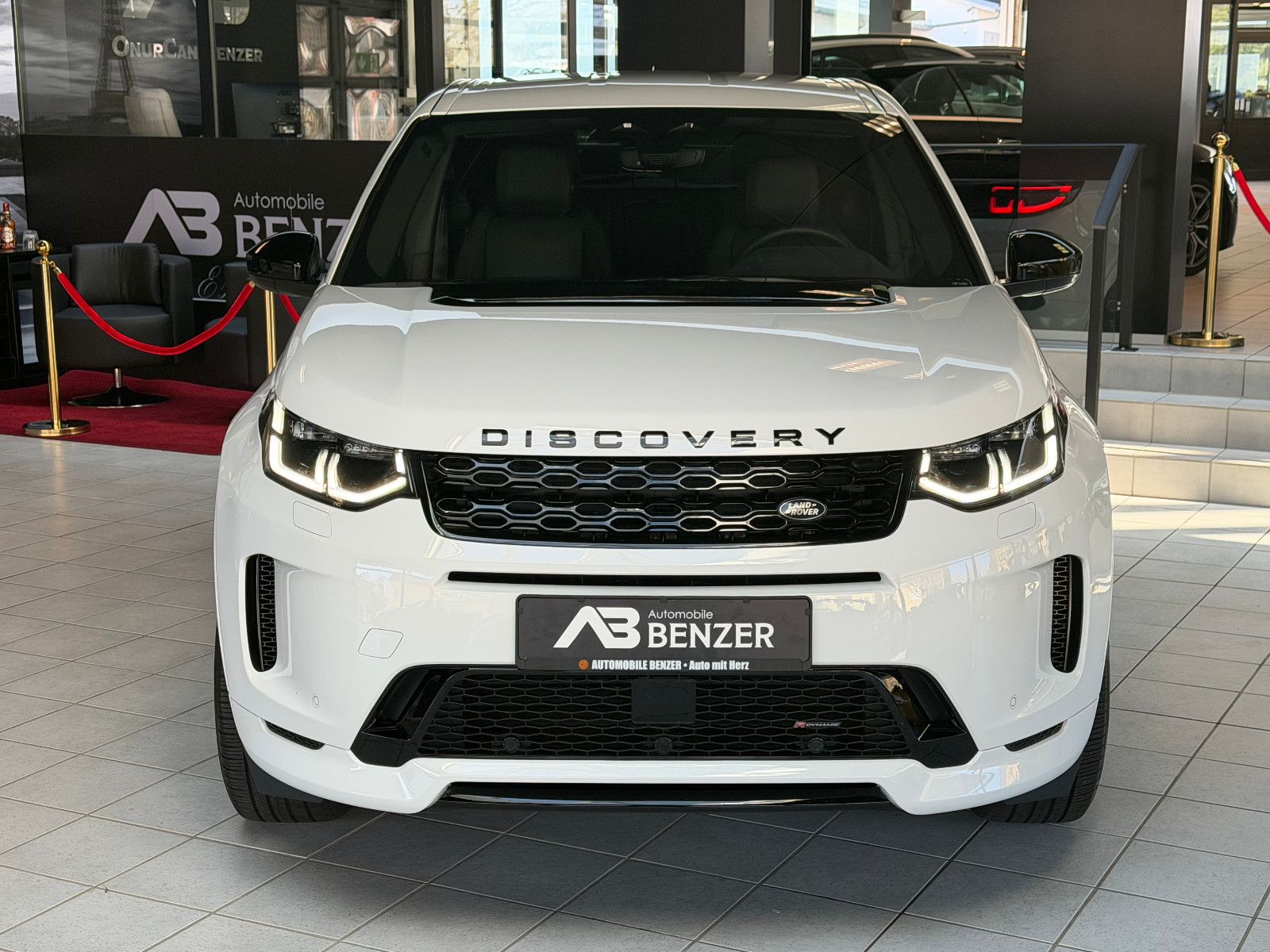 Fahrzeugabbildung Land Rover Discovery Sport R-Dynamic /MERIDIAN/CARPLAY/KAM