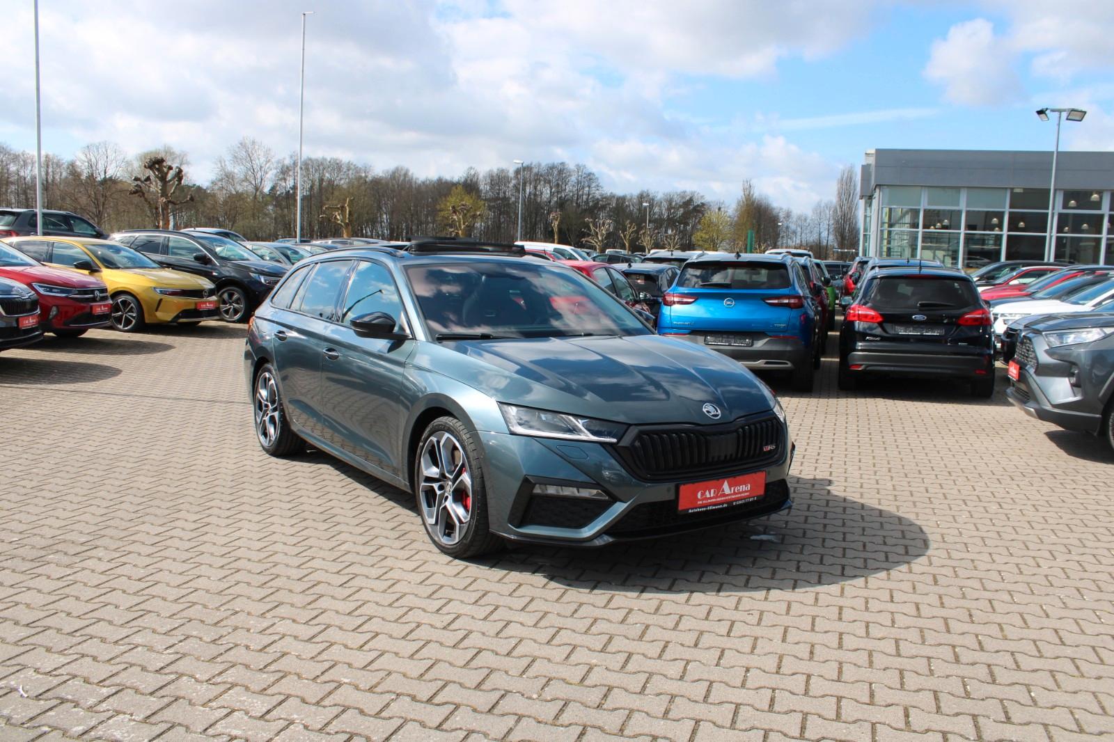 Skoda Octavia Combi RS Plus *PANO*ACC*AHK*