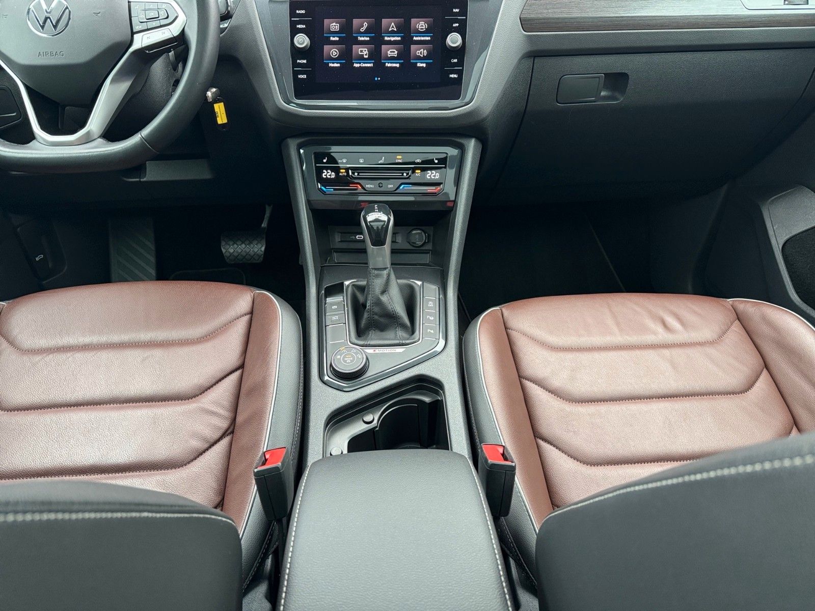Fahrzeugabbildung Volkswagen Tiguan Elegance 4Motion 2.0 TDI