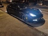 Porsche Panamera Turbo Turbo - Porsche Panamera: Turbo