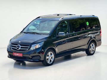 Mercedes V 220 - 1