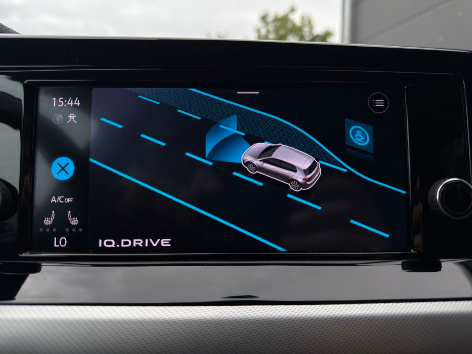 Fahrzeugabbildung Volkswagen Golf VIII Lim.*Bhz.Lenk*Virt.Cockpit*Carplay*LED