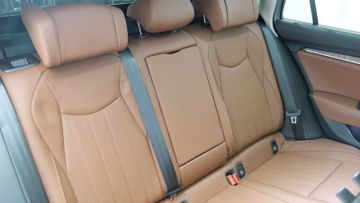Skoda Superb Combi 2.0 TDI DSG 4x4 L&K PANO AHZV STHZ