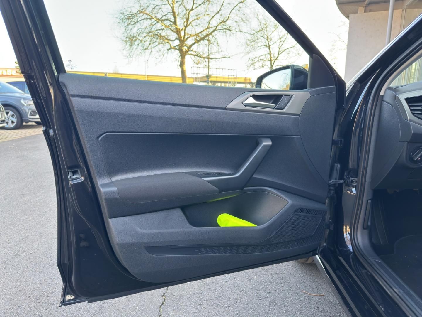 Fahrzeugabbildung Volkswagen Polo Comfortline 1.0l TSI,DSG,Navi,SH,Keyless,Kl