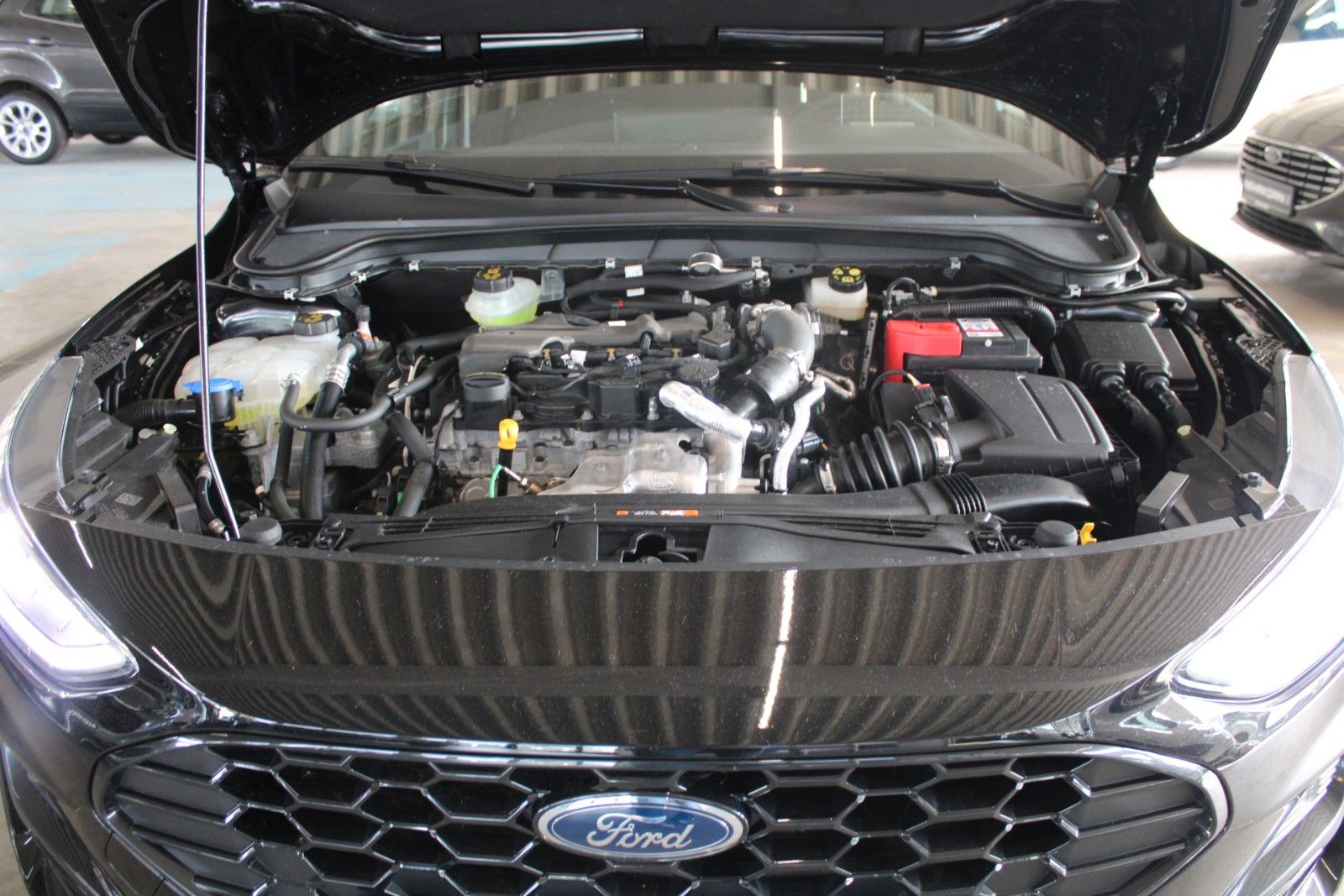 Fahrzeugabbildung Ford Focus ST-Line X Aut. LED ACC Pano HUD WinterPak.