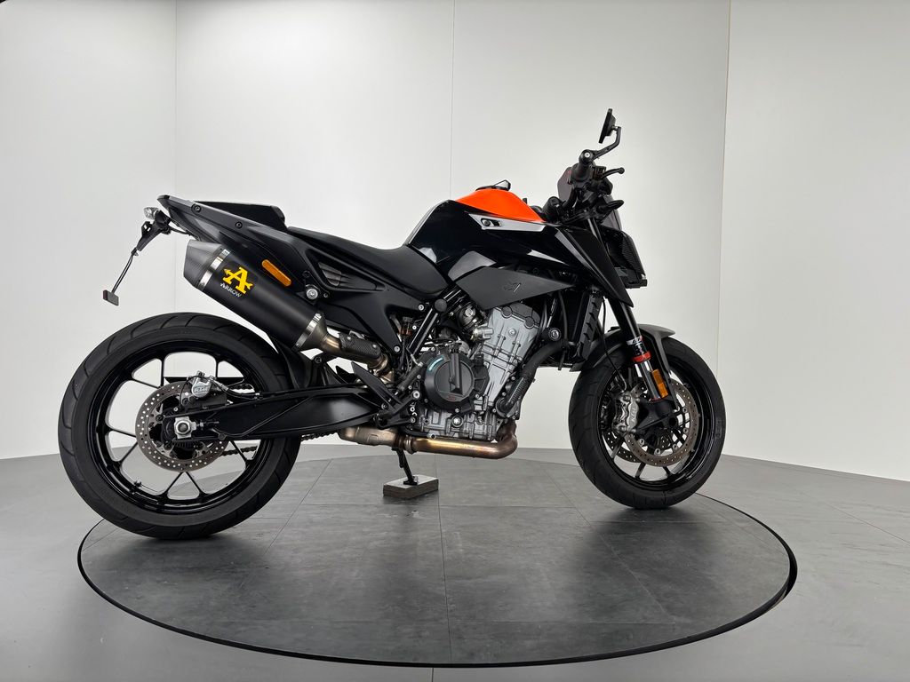 Fahrzeugabbildung KTM 890 DUKE *TOP-ZUSTAND *1. HAND *ARROW
