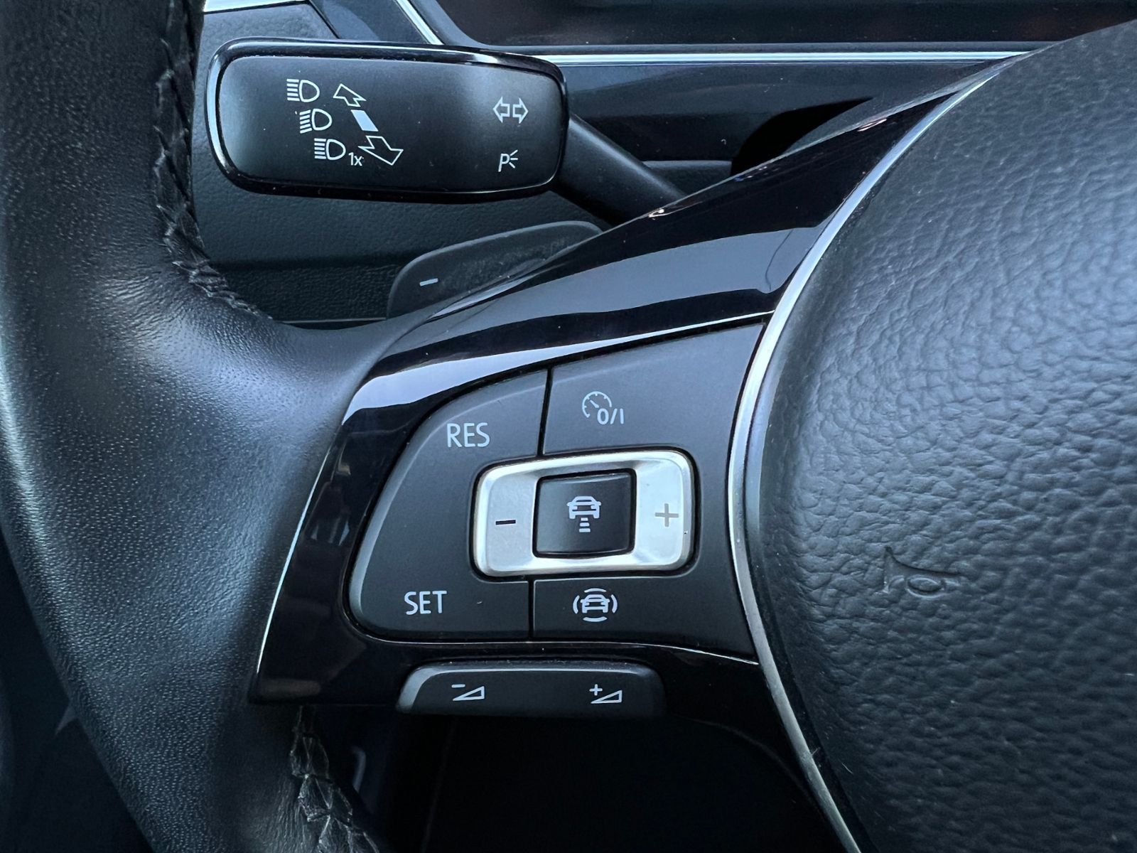 Fahrzeugabbildung Volkswagen Tiguan Highline 2.0 TSI DSG 4Motion *AHK, LED, A