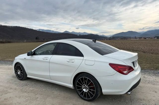 MERCEDES-BENZ Mercedes-Benz CLA 200d aus 2015 zu verkaufen