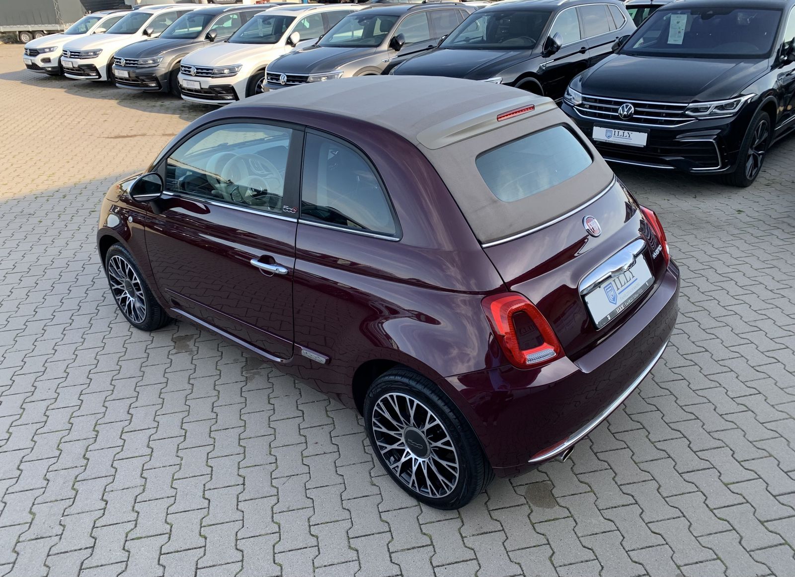 Fahrzeugabbildung Fiat 500C 1.0 DolceVita*Xenon*PDC*Temp*Klima*CarPlay*