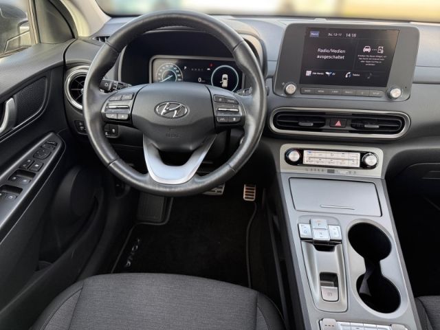 Fahrzeugabbildung Hyundai KONA Trend Elektro 2WD +CARPLAY+RFK+PDC+KLIMA+UV