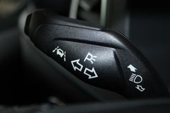 Fahrzeugabbildung Ford Tourneo Custom L1 Active AHK NAVI ACC 8-Sitzer
