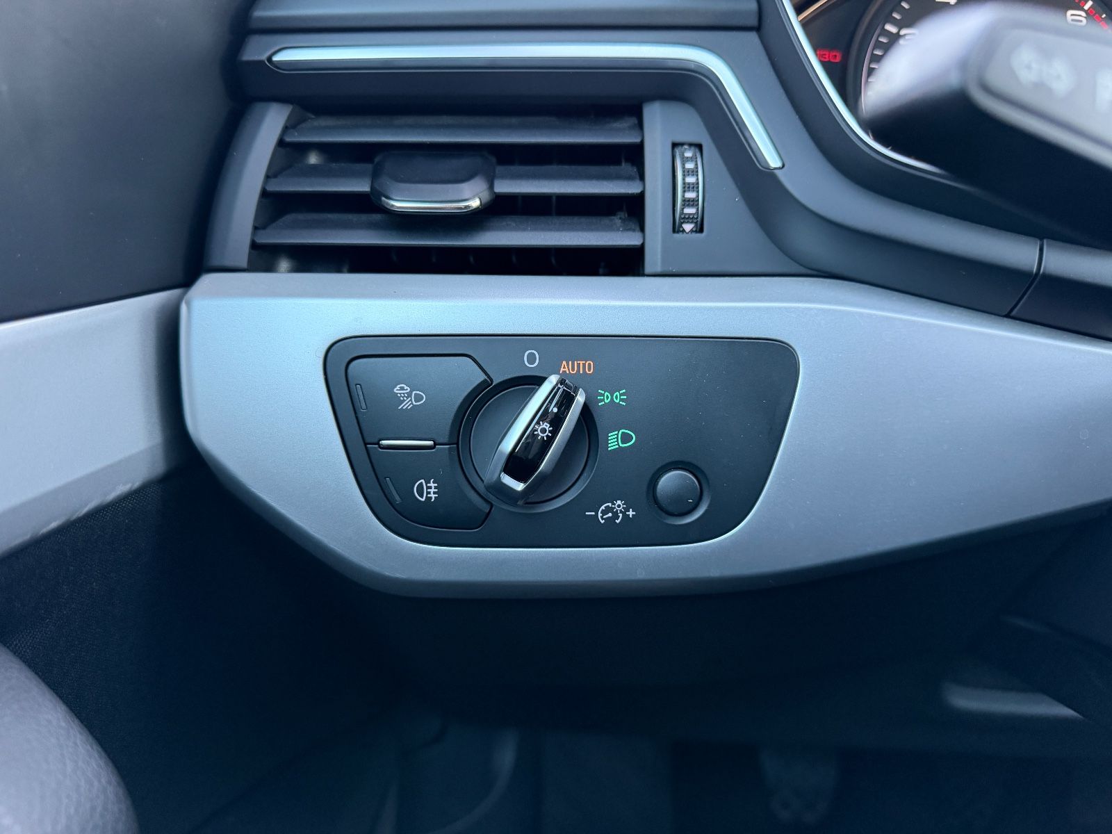 Fahrzeugabbildung Audi A5 Sportback*XENON*TEMPO*PDC*NAVI*PDC*NAVI*KLIMA