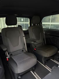Mercedes V 220 - 11