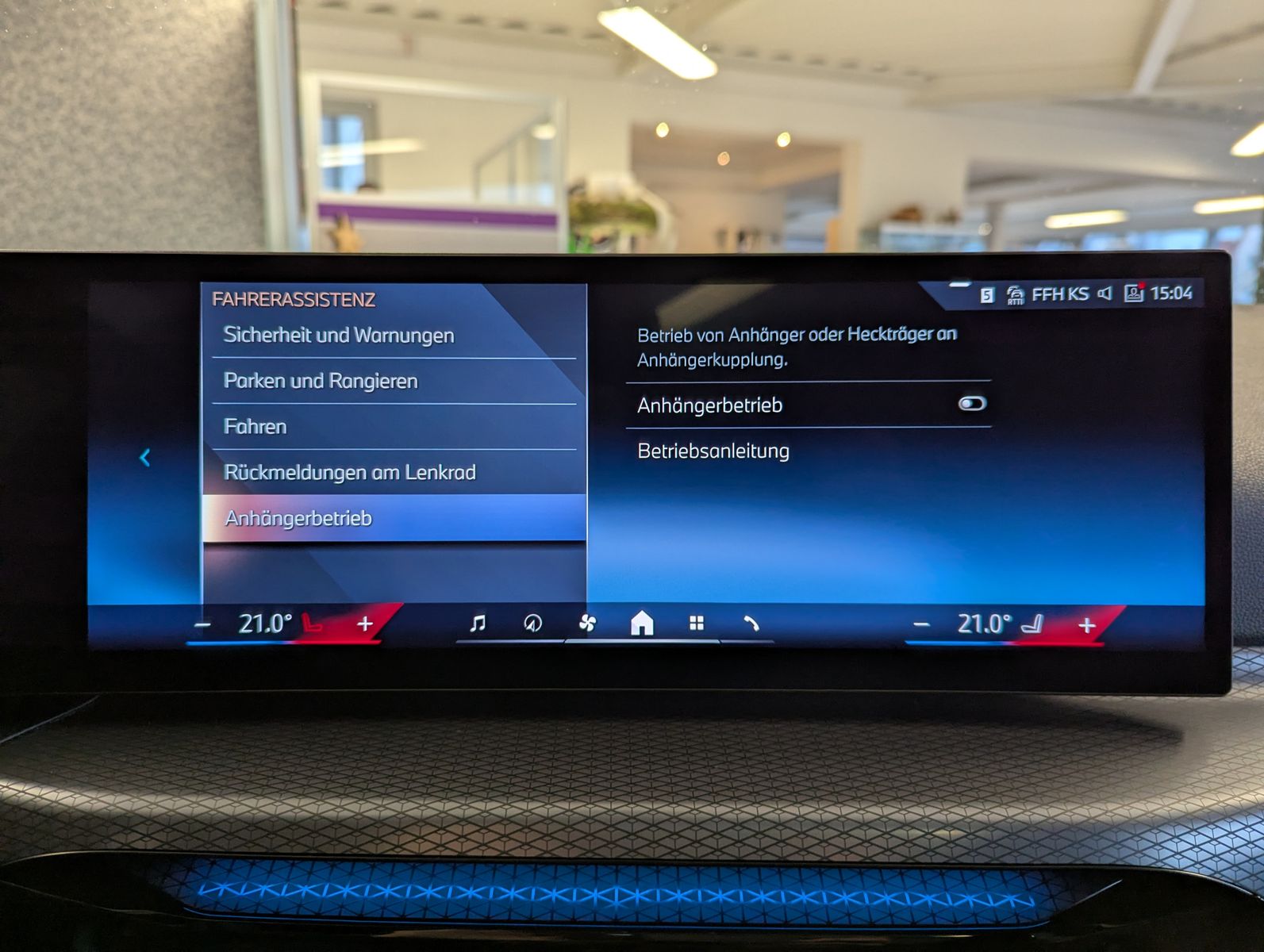 BMW 330 d xD M-Sport Pano Adaptiv M-Fahrwerk ACC AHK - Image 35