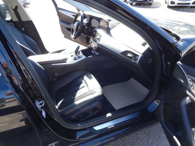 Fahrzeugabbildung BMW 520d xDrive/2.Hd/HUD/Leder/Virtual/Kam/Navi/