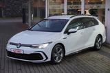 Volkswagen Golf VIII 1.5 Variant R-Line eTSI LED Navi SHZ - VW Golf Gebrauchtwagen in Stuttgart
