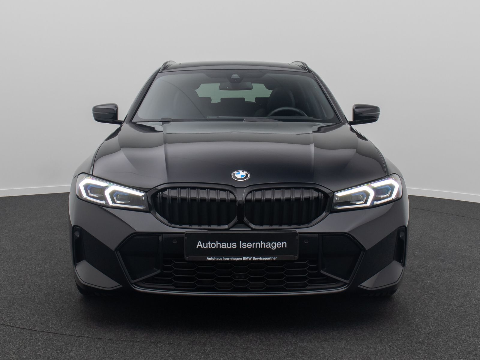 Fahrzeugabbildung BMW 330i M Sport HUD Panorama DAB HiFi AHK 19Zoll