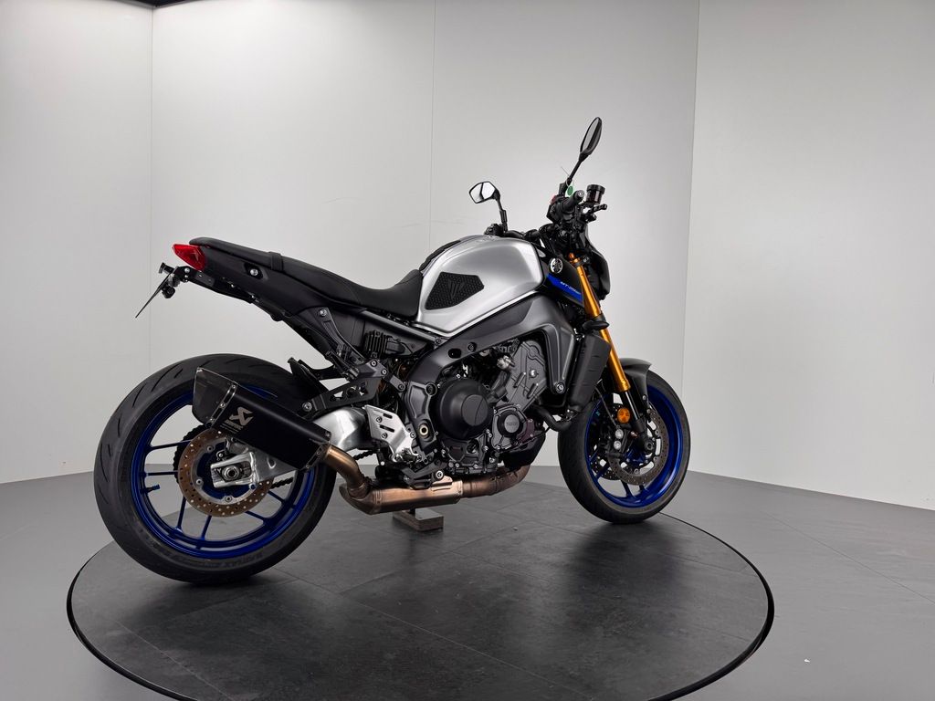 Fahrzeugabbildung Yamaha MT-09 SP *TOP-ZUSTAND *AKRAPOVIC