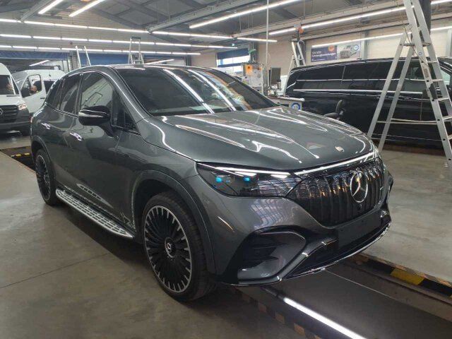 Fahrzeugabbildung Mercedes-Benz EQE43 AMG SUV Prem+ HYPER Carbon TV 22kw Sitzkli