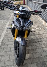 Triumph SPEED TRIPLE 1200 RS alle Farben mögl. - Offers